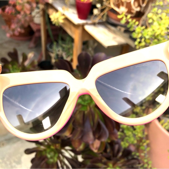 Prada Two Tone Cat Eye Tortoiseshell Sunglasses - Picture 12 of 13